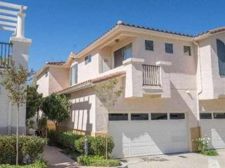 4031 Napoli Pl, Moorpark, CA 93021-3335