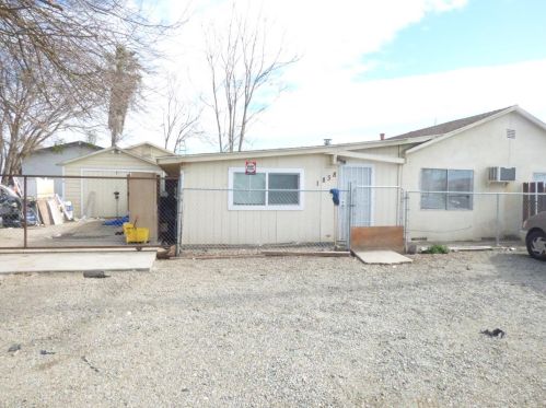 1838 Donald St, Modesto, CA 95351-3402