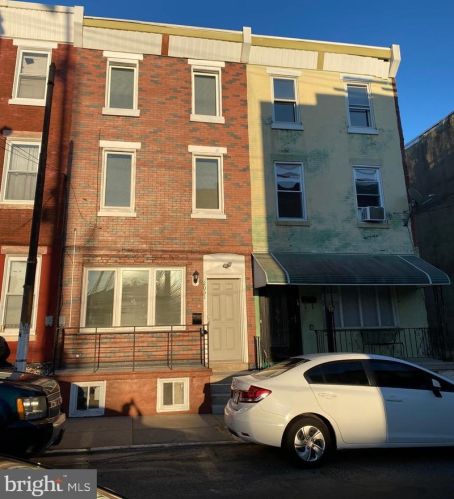 2031 8th St, Philadelphia, PA 19122-1303