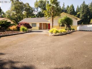 2454 Corman Rd, Longview, WA 98632-4402