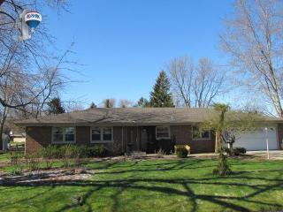 3014 Caroline Dr, Joliet, IL 60435-1106