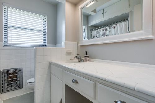 7026 Dalewood Ln, Dallas TX  75214-1809 exterior