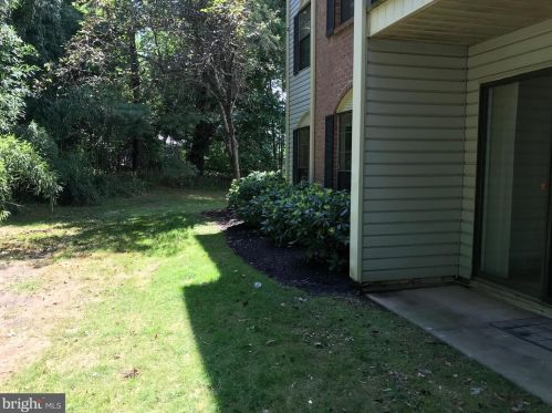 28 Voscek Ct, Trenton NJ  08648-2646 exterior