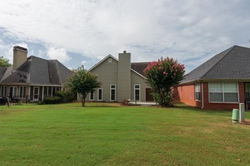 2129 Green Way Cir, Conyers GA 30013-1928 exterior