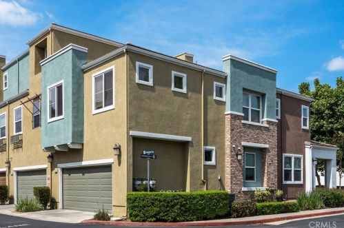 534 Cabernet Dr, Covina, CA 91723-1563