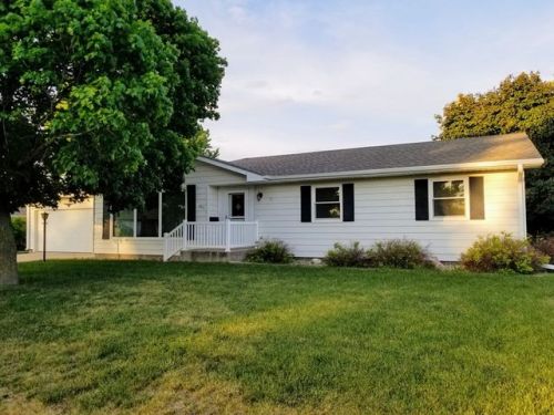 1311 4th St, Crofton, NE 68730-4110