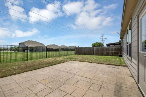 2340 Angoni Way, Fort Worth TX  76131-5126 exterior