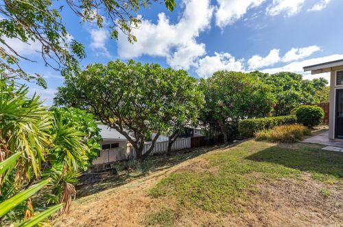 4933 Waa St, Honolulu HI  96821-1445 exterior