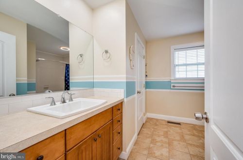 20 Nansfield Dr, Harpers Ferry WV 25425-3198 exterior