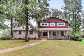 4052 Robinhood Dr, York, PA 17408-9422