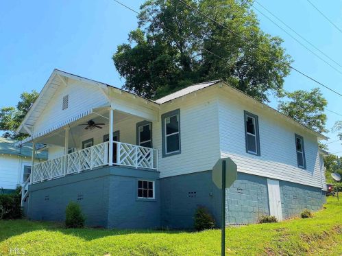 145 Highland Ave, Toccoa, GA 30577-2209