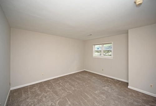 2102 Alpine Pl, Cincinnati OH  45211-3528 exterior