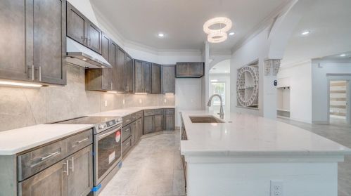 1314 Briar Cliff St, Conroe, TX 77385-9739