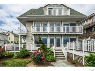 14 Beach Dr, Norwalk, CT 06853-1807