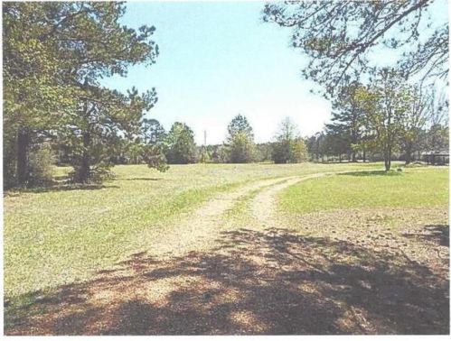 8 C And S Rd, Kokomo, MS 39643-5002