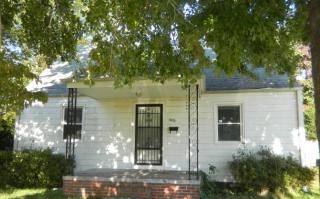 8033 Crescent Rd, Norfolk, VA 23505-1527