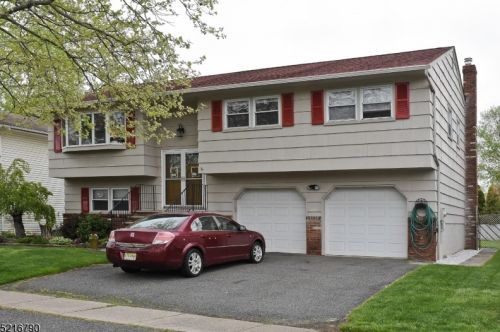 21 Rockaway Blvd, Parsippany, NJ 07054-1645
