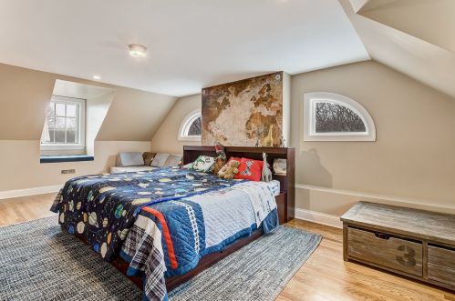 137 Oxford Ave, Willowbrook IL  60514-1151 exterior