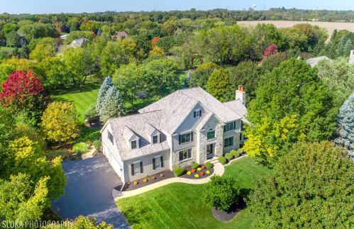 5701 Farmbrook Ln, Bull Valley, IL 60014-3014