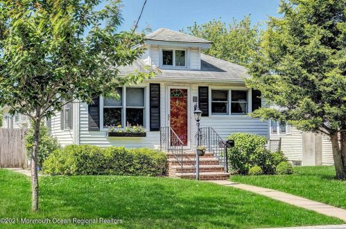 15 Simpson Ave, Atlantic Highlands, NJ 07716-1639