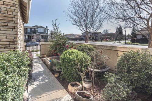 1894 Vintage Cir, Valley Home CA  95361-8678 exterior