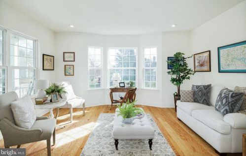 304 Lakeview Ave, Haddonfield NJ 08033-1609 exterior