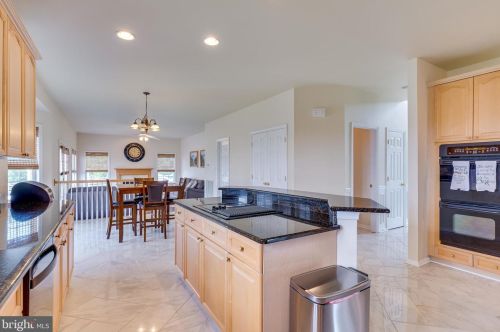 288 Fraser Ct, Charles Town WV  25414-5463 exterior