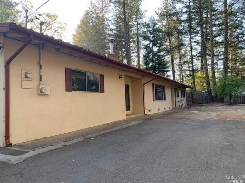 140 Cold Springs Rd, Angwin, CA 94508-9685
