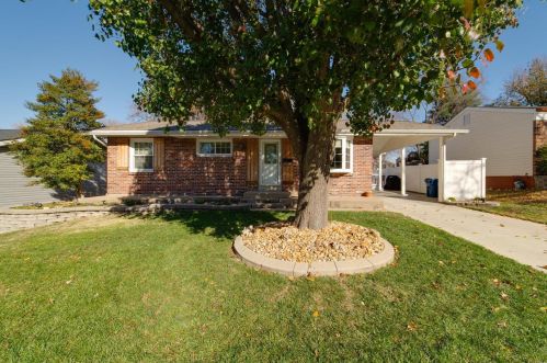 1613 Cork Ct, Hazelwood, MO 63042-1627