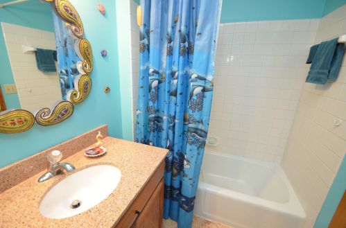 1663 Helena Rd, Saint Paul MN  55128-5524 exterior