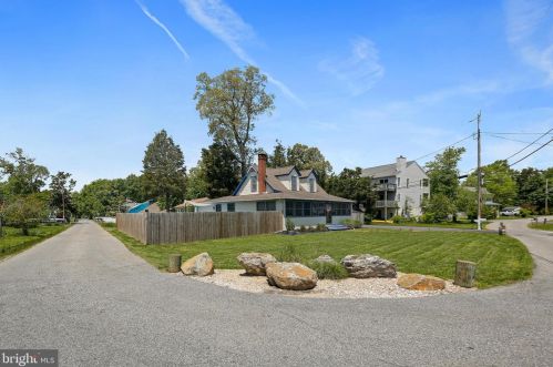 4920 Mariners Dr, Shady Side, MD 20764-9751