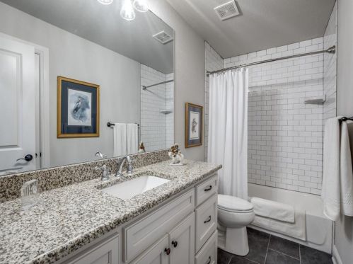 2725 6 Ave, Fort Worth TX  76110-3010 exterior