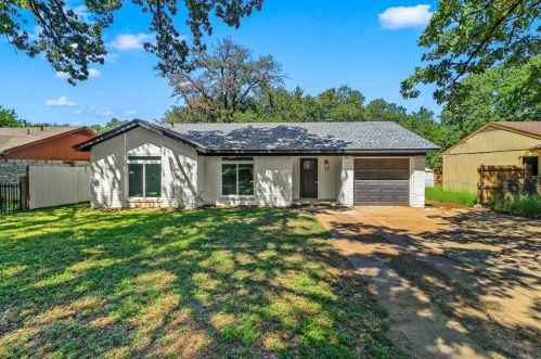 7403 Gayglen Dr, Dallas, TX 75217-6252