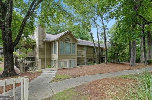 603 Country Park Dr, Smyrna GA  30080-8220 exterior