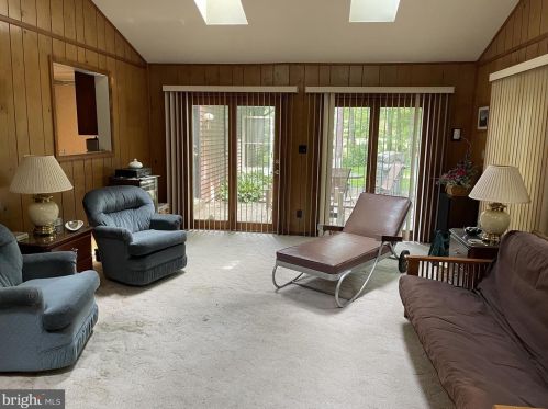 112 Bentley Ln, Lancaster PA  17603-6223 exterior