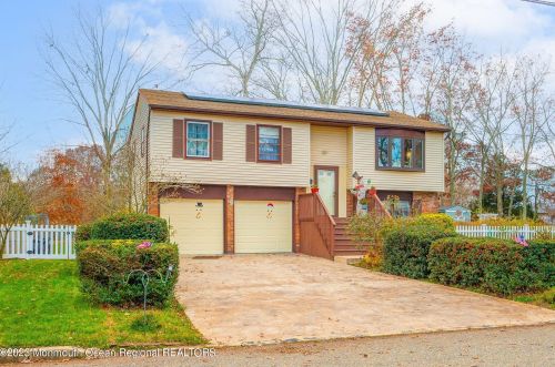 56 Woodland Rd, Berkeley Township, NJ 08721-1906