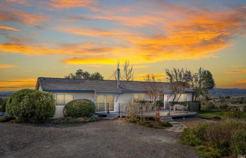 11160 Los Amigos Rd, Healdsburg, CA 95448-9500