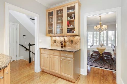 2527 Brookline Cir, Atlanta GA  30319-3690 exterior