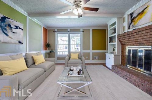 4530 Lucerne Ln, Lilburn, GA 30047-4529