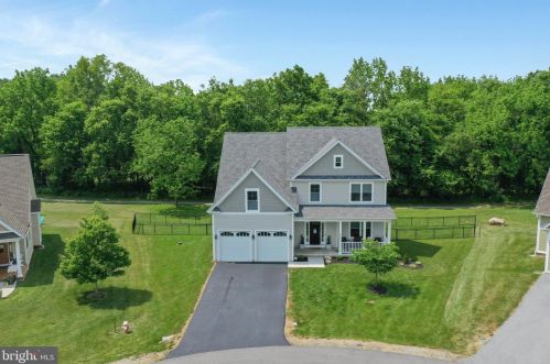 463 Deerfield Village Dr, Shepherdstown WV  25443 exterior