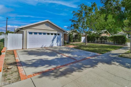 1076 Whitcomb Ave, Simi Valley, CA 93065-4969
