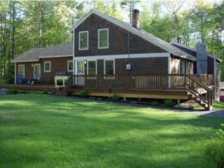 8 Jacob Ln, Lee, NH 03861-6331