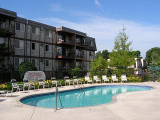 4200 45th Ave, Minneapolis MN  55406-3548 exterior