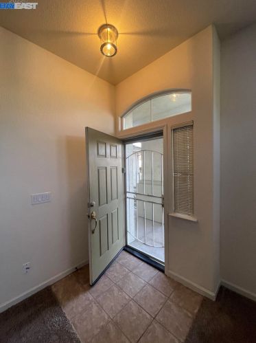 431 Heartland Dr, Manteca, CA 95337-8918