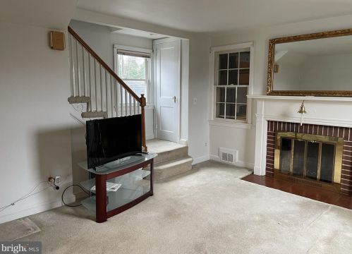 233 University Blvd, Silver Spring MD 20901-1944 exterior