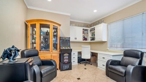 16163 Setting Sun Cir, Riverside CA  92503-0527 exterior