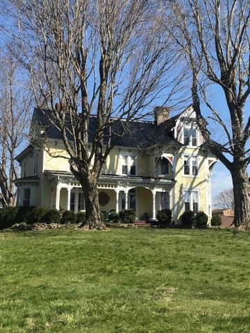 133 Bland St, Tiptop, VA 24630-9407