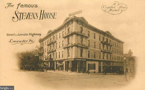 2113 Lyndell Dr, Lancaster PA  17601-5728 exterior