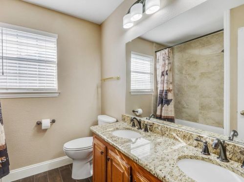 5000 Spanish Riv Trl, Fort Worth TX  76137-5216 exterior