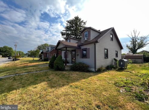 1321 Spg Rd, Carlisle PA  17013-1557 exterior